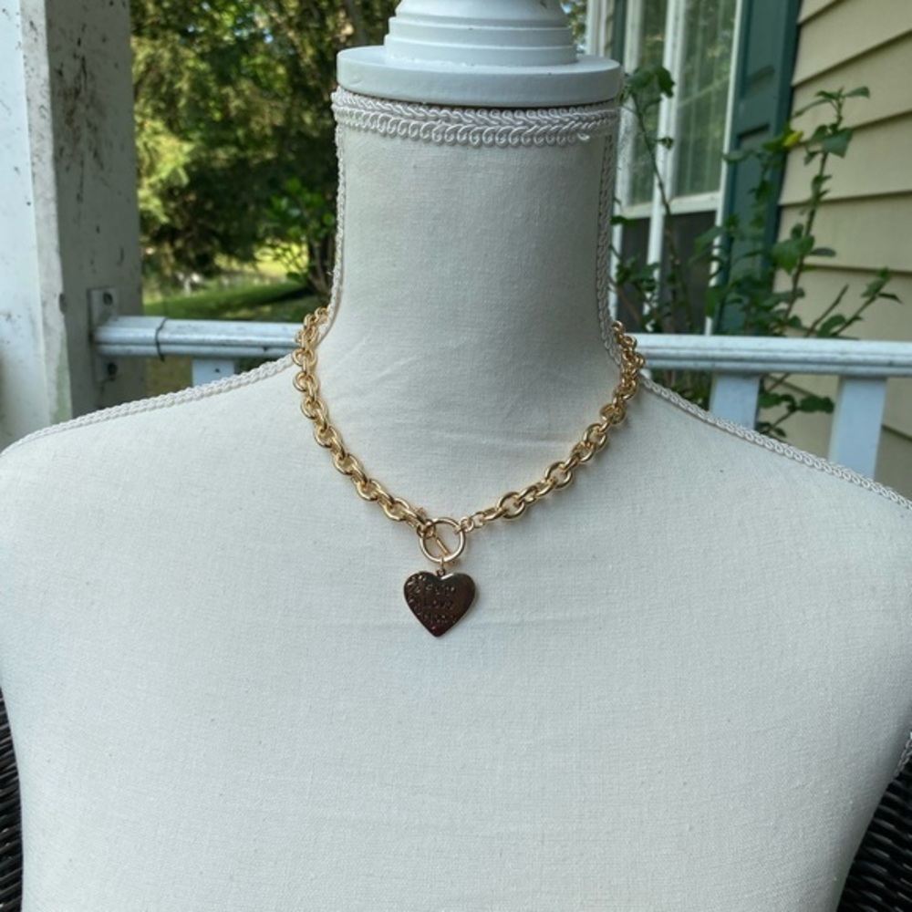 STATEMENT  NECKLACE